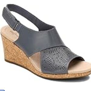 Collection by Clarks Women's Lafley Joy slingback‎ leather sandals size 7.5
